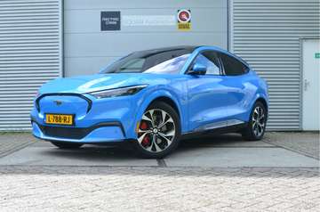 Extended First Edition AWD 98 kWh Pano, Leder, Alu
