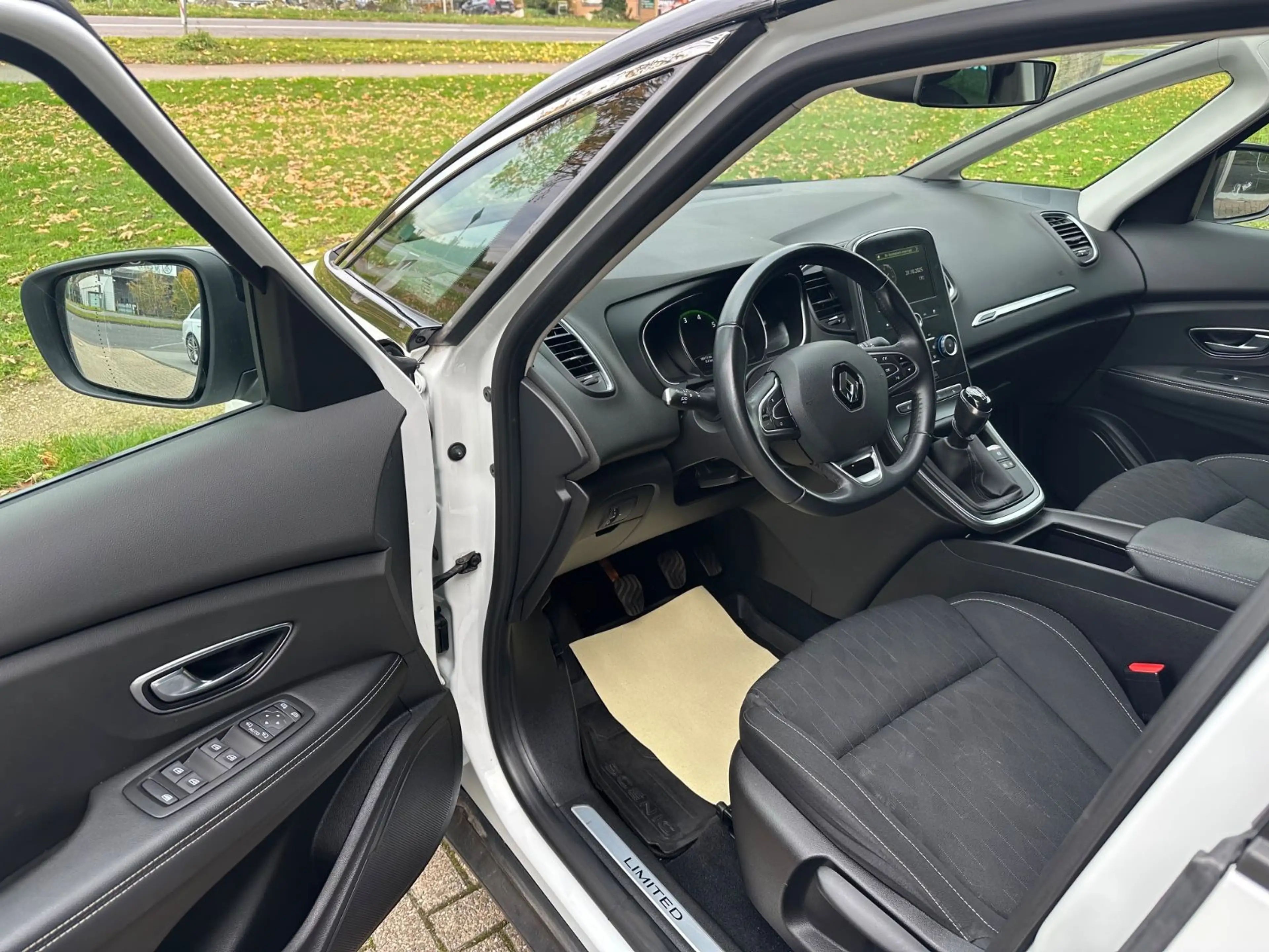 Renault Scenic IV Grand Limited*R-KAM*NAVI* — photo 9