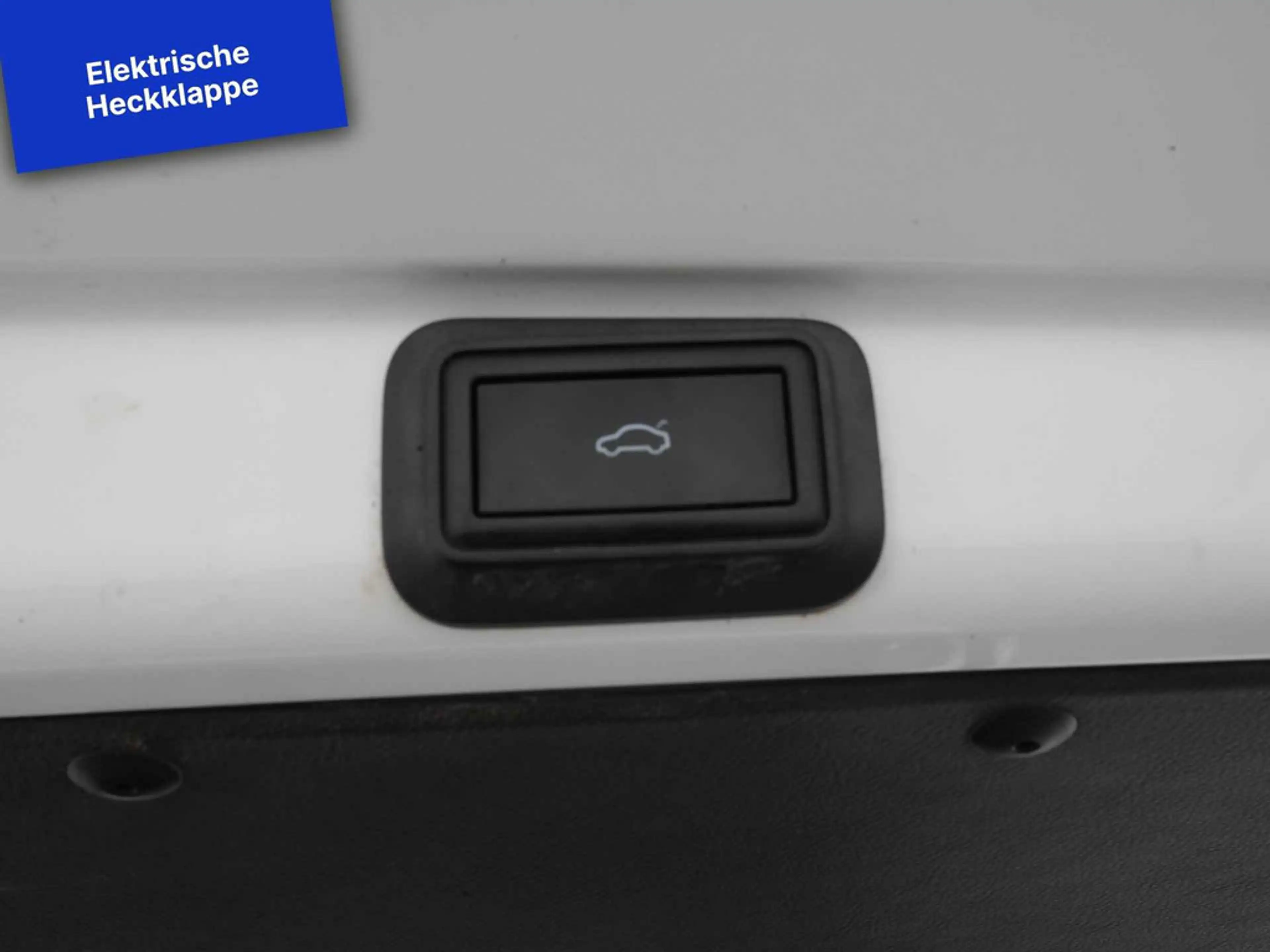 Volkswagen T6.1 Multivan Family DSG CARPLAY PDC KAM NAVI — photo 14