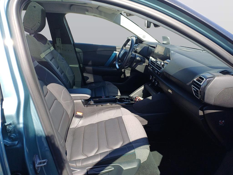 Citroen C4 e-C4 136 PS Shine — photo 12