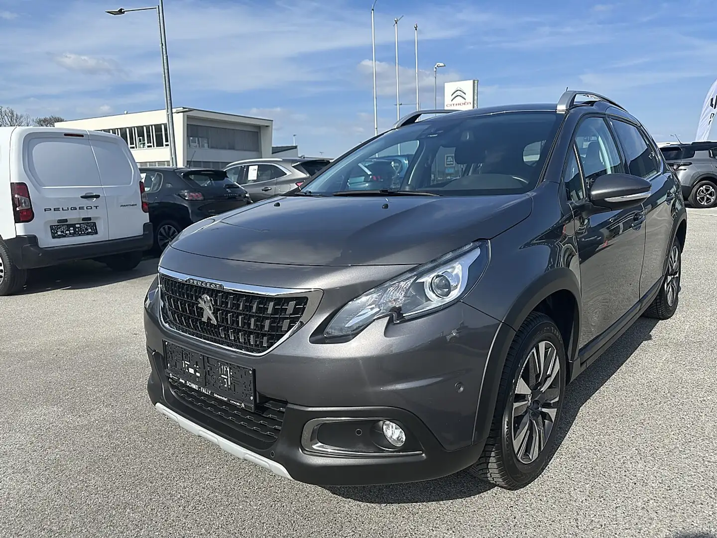 Peugeot 2008 1,2 PureTech 130 S&S Allure EAT6 Grau - 1