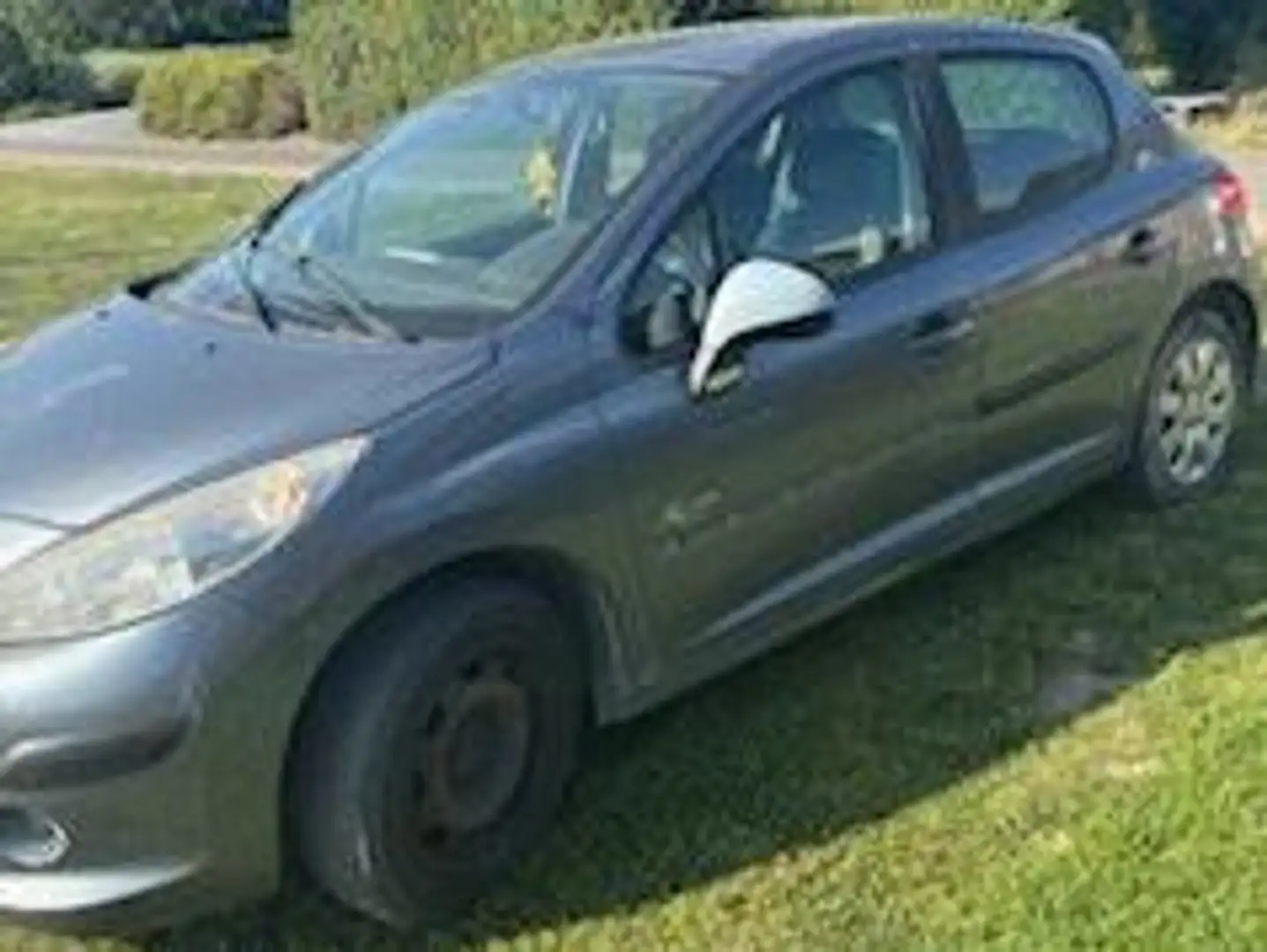 Peugeot 207 1.4i X-Line Gris - 2
