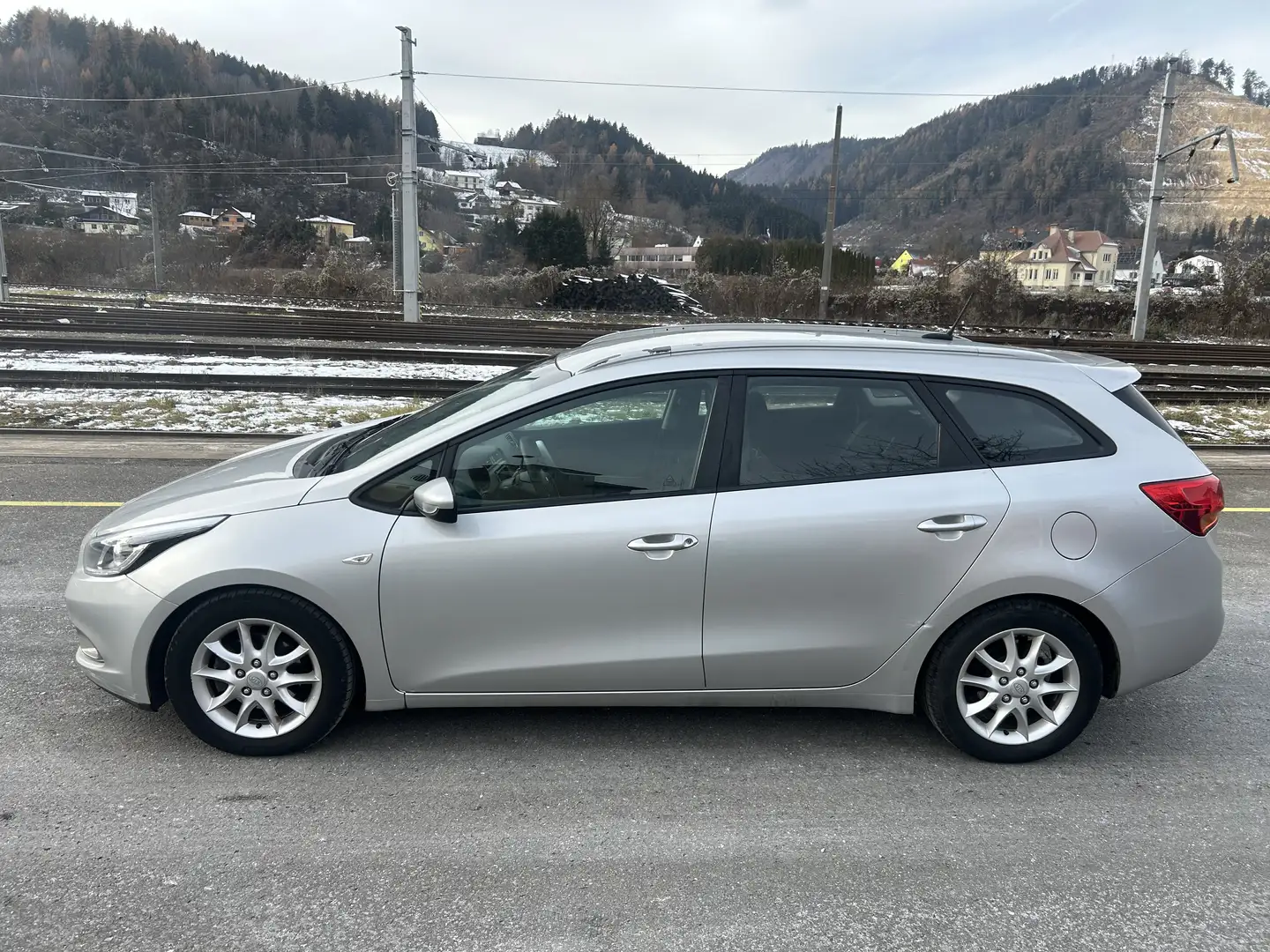 Kia Ceed / cee'd 1,4 CRDi Cool Österreich Paket - 2
