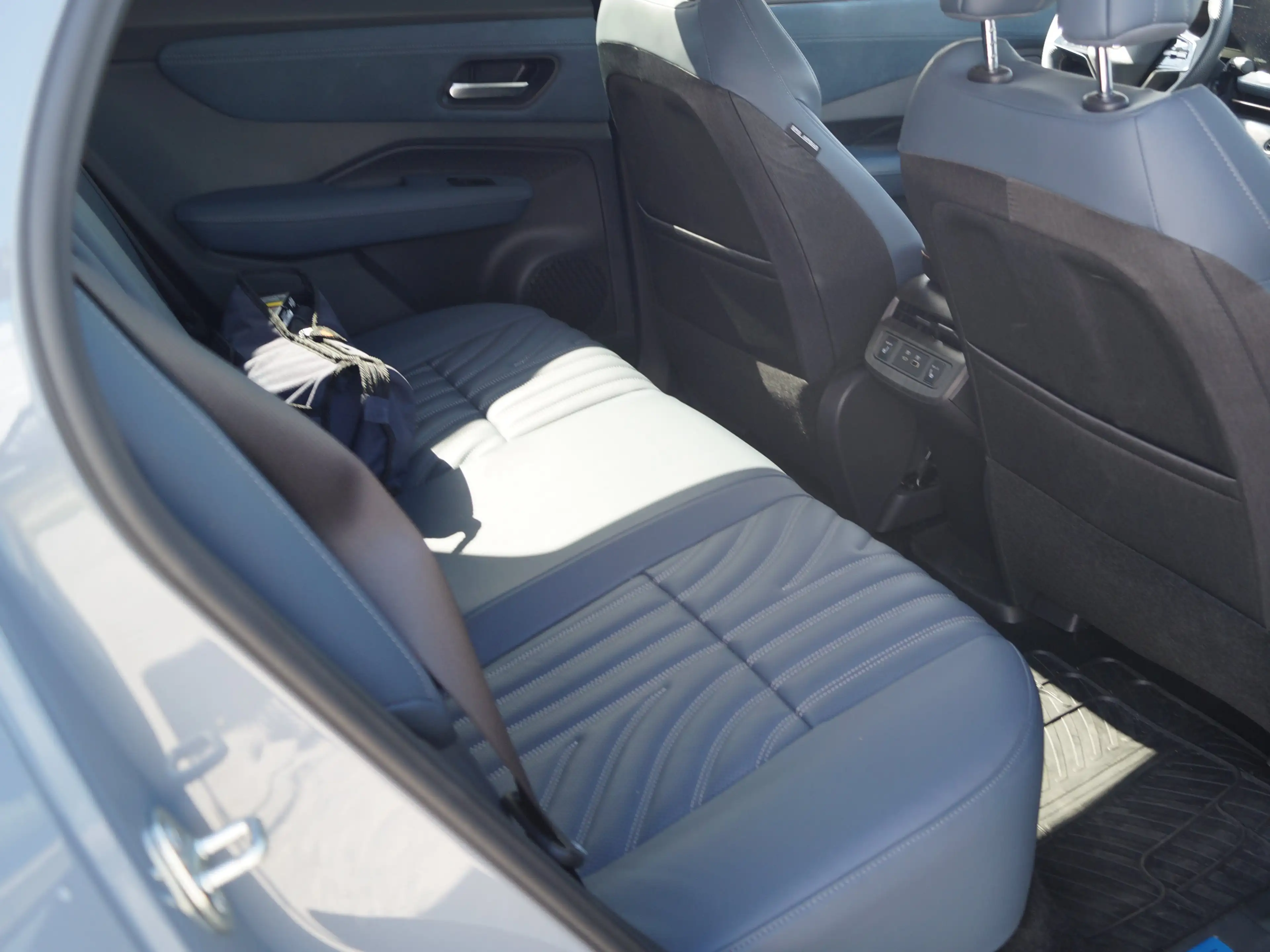 Nissan Ariya — photo 4