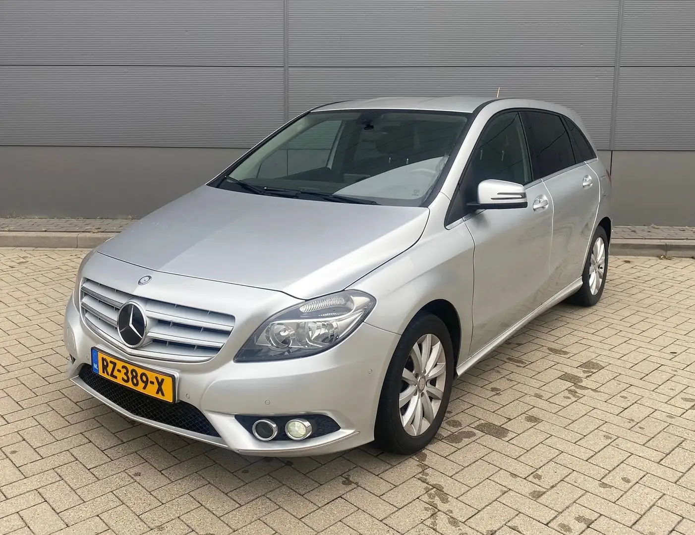 Mercedes-Benz B 180 B 180 Prestige Zilver - 1