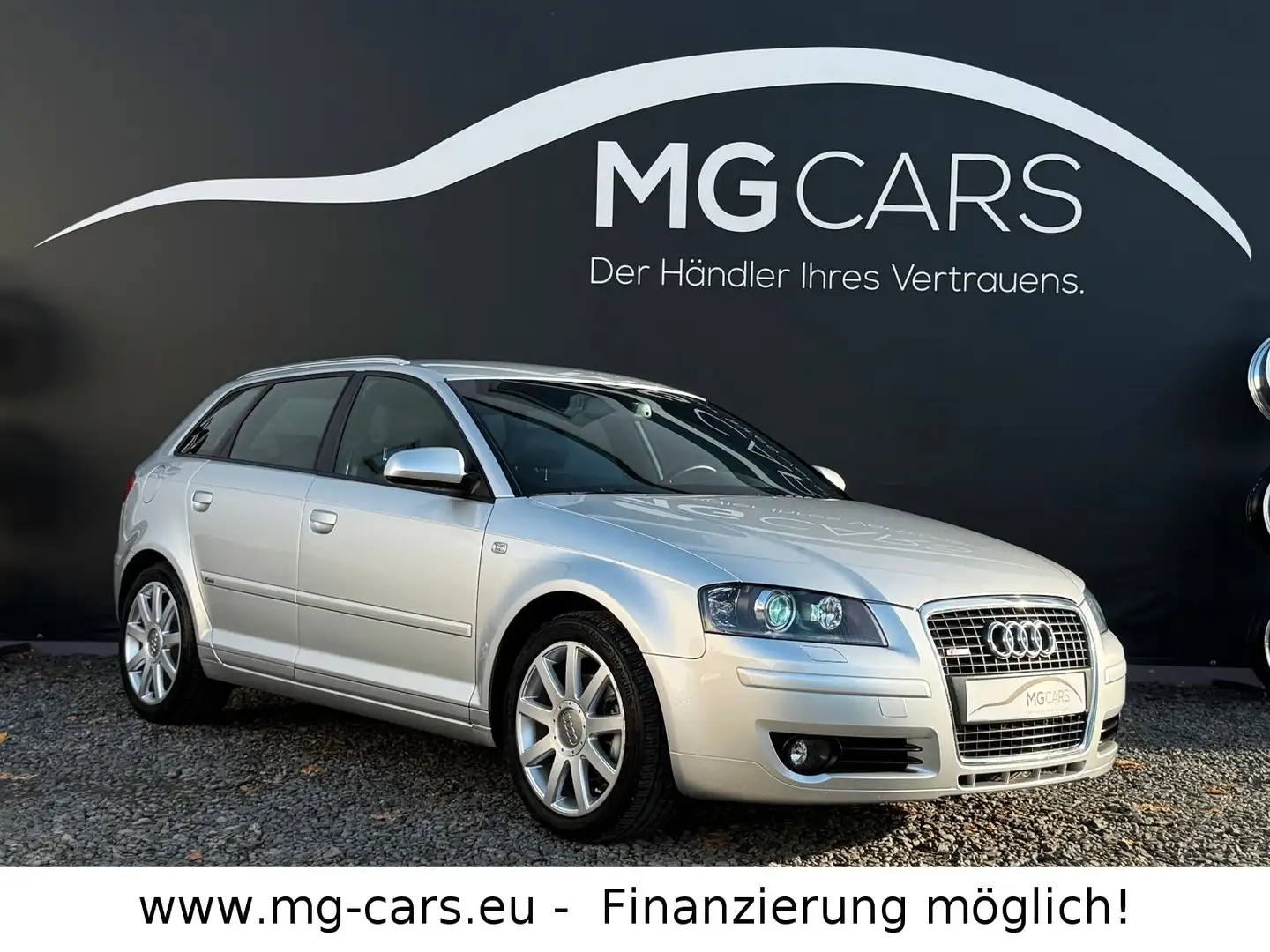 Audi A3 Sportback 2.0 FSI~S-Line~Sportpaket-Plus~Top! Silber - 2