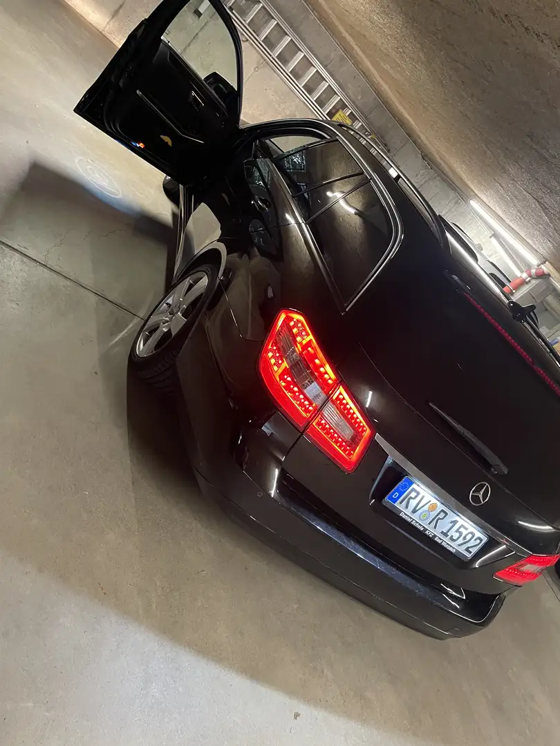 Mercedes-Benz E 220 T CDI DPF BlueEFFICIENCY Automatik - 2