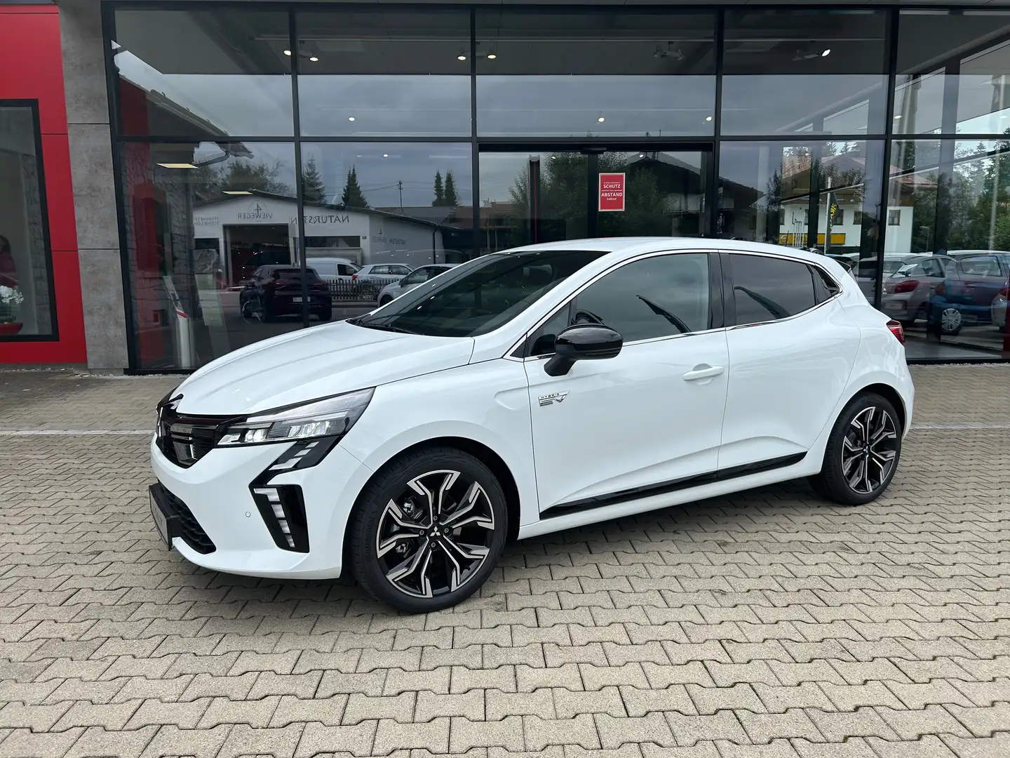 Mitsubishi Colt 1.6 Hybrid, Benziner "Select" mit Nimm-8-Paket Weiß - 1