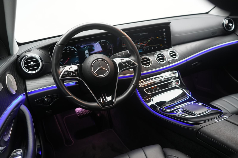 Mercedes-Benz E 300 d 4Matic T Exclusive Leder/Distronic/Kamer — photo 13