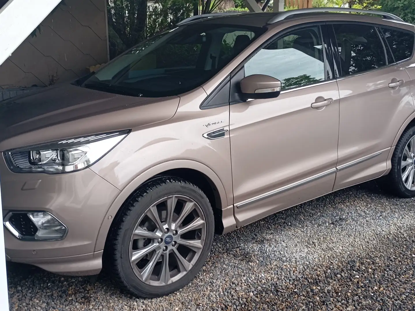 Ford Kuga Kuga 1.5 EcoBoost 2x4 Vignale Beige - 1