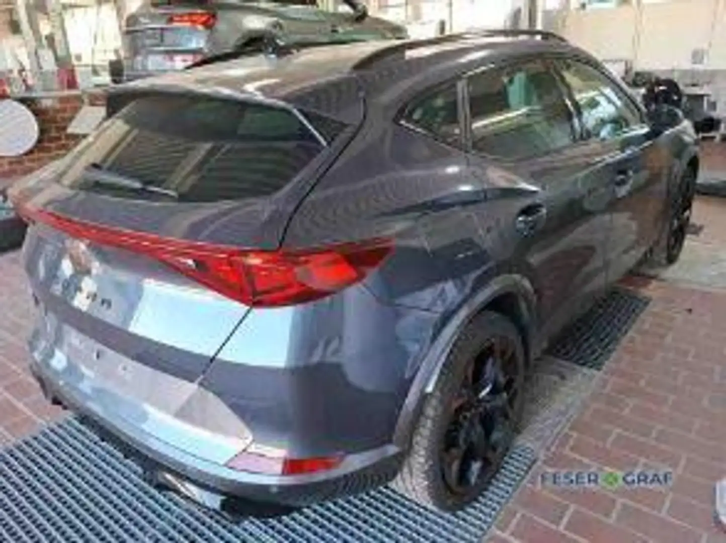 CUPRA Formentor VZ 2.0 TSI DSG Navi Kamera LED SiHz Gris - 2