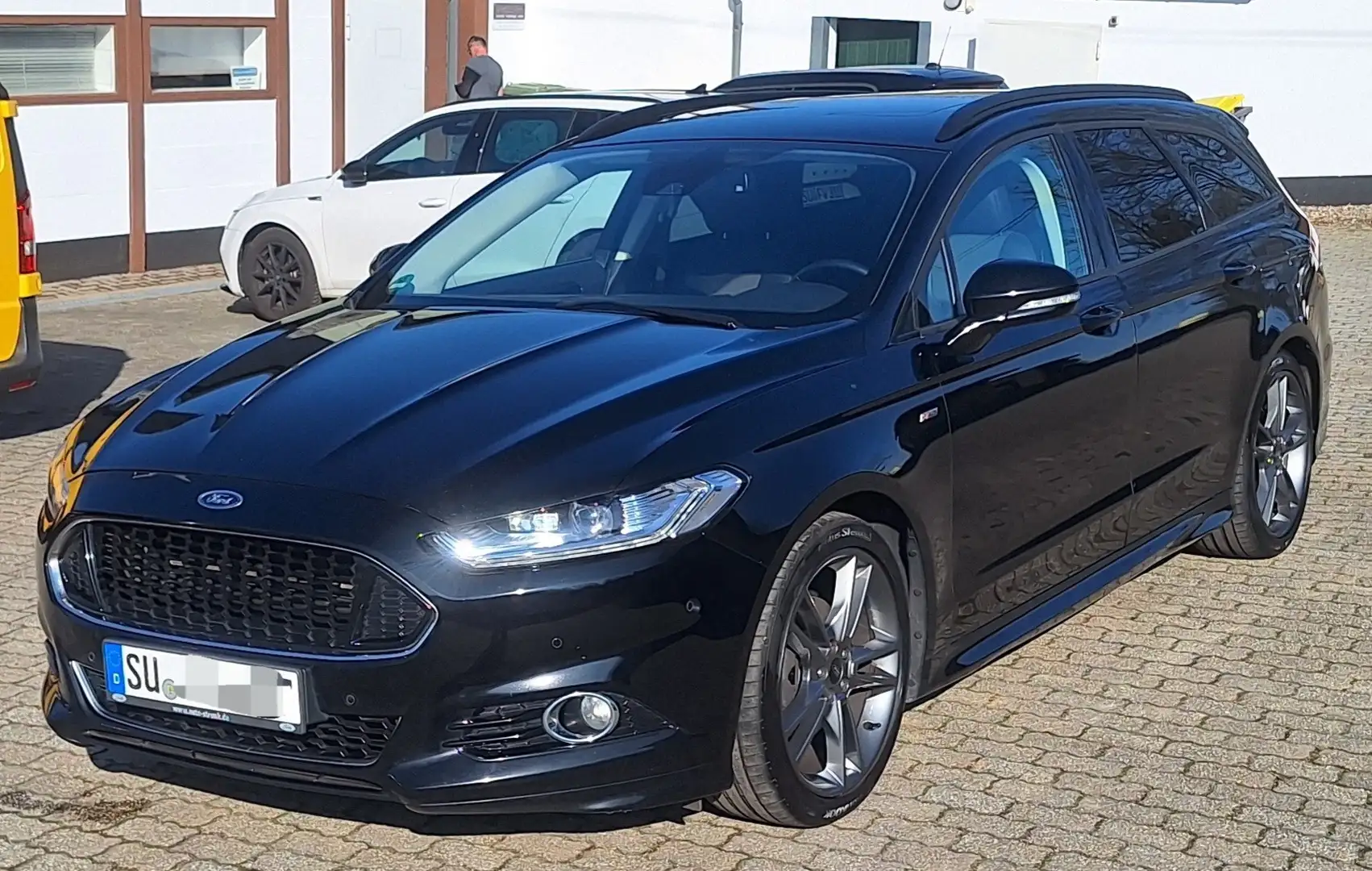 Ford Mondeo Turnier 2.0 TDCi Bi-Turbo PowerShift-Aut. ST-Line Noir - 1