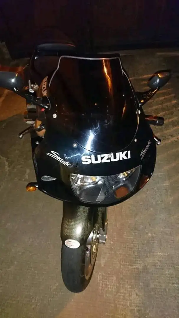 Suzuki GSX-R 750 Noir - 1