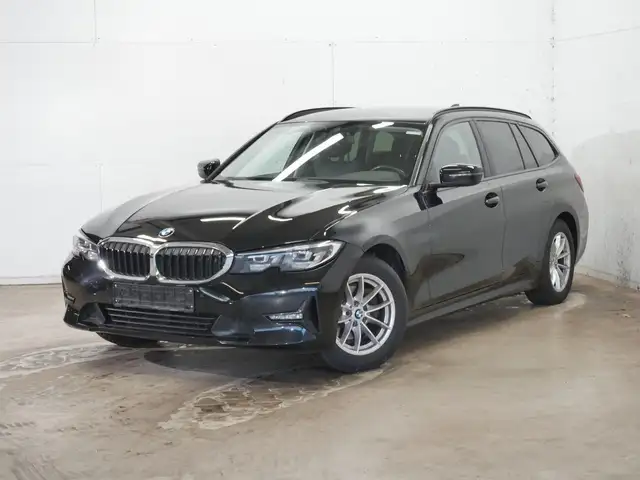 Bmw 318 d Touring ° Leder ° Virt.Cockpit ° StHzg