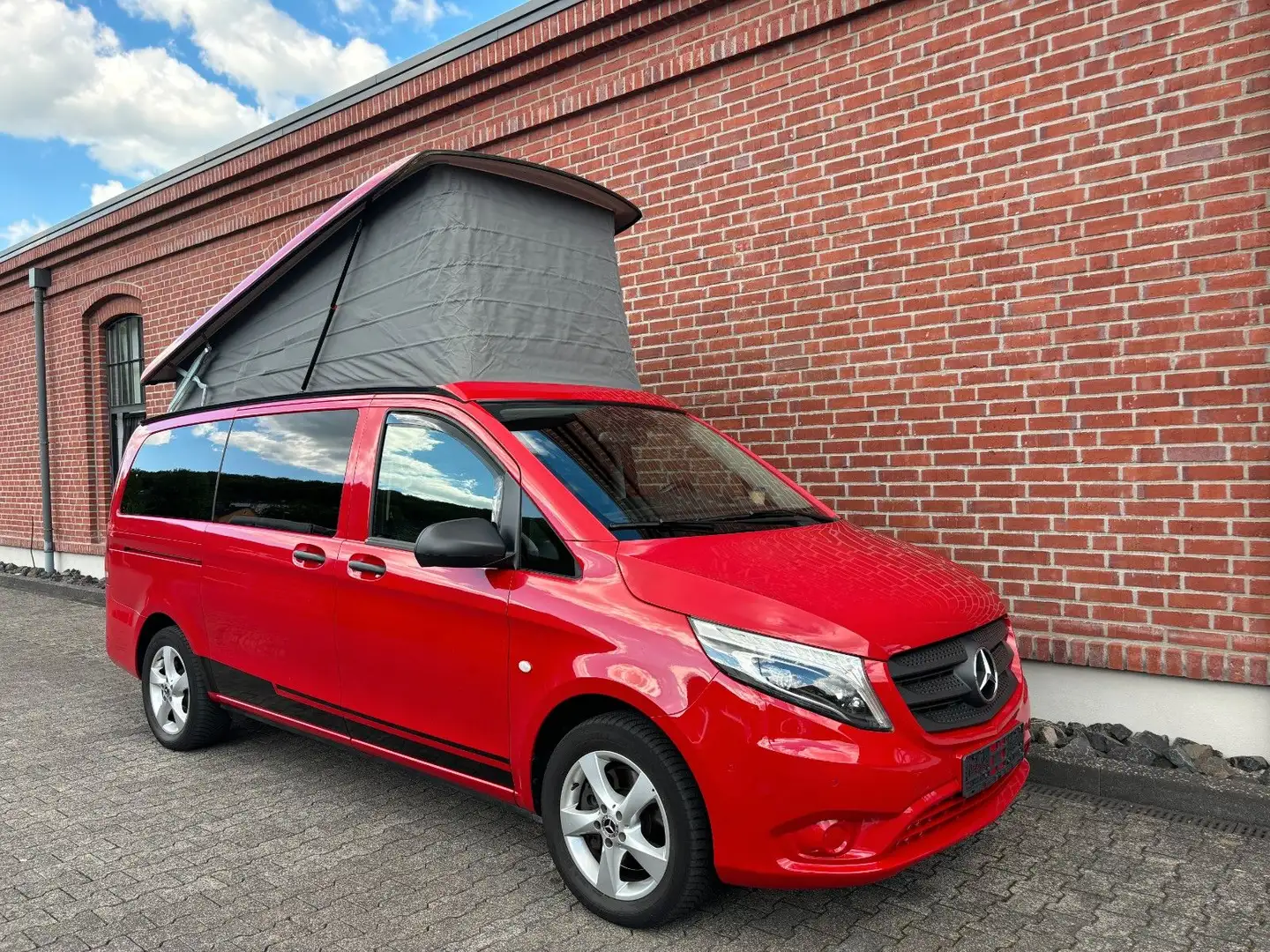 Mercedes-Benz Vito Marco Polo 220d ACTIVITY Edition 4-Matic Rouge - 1
