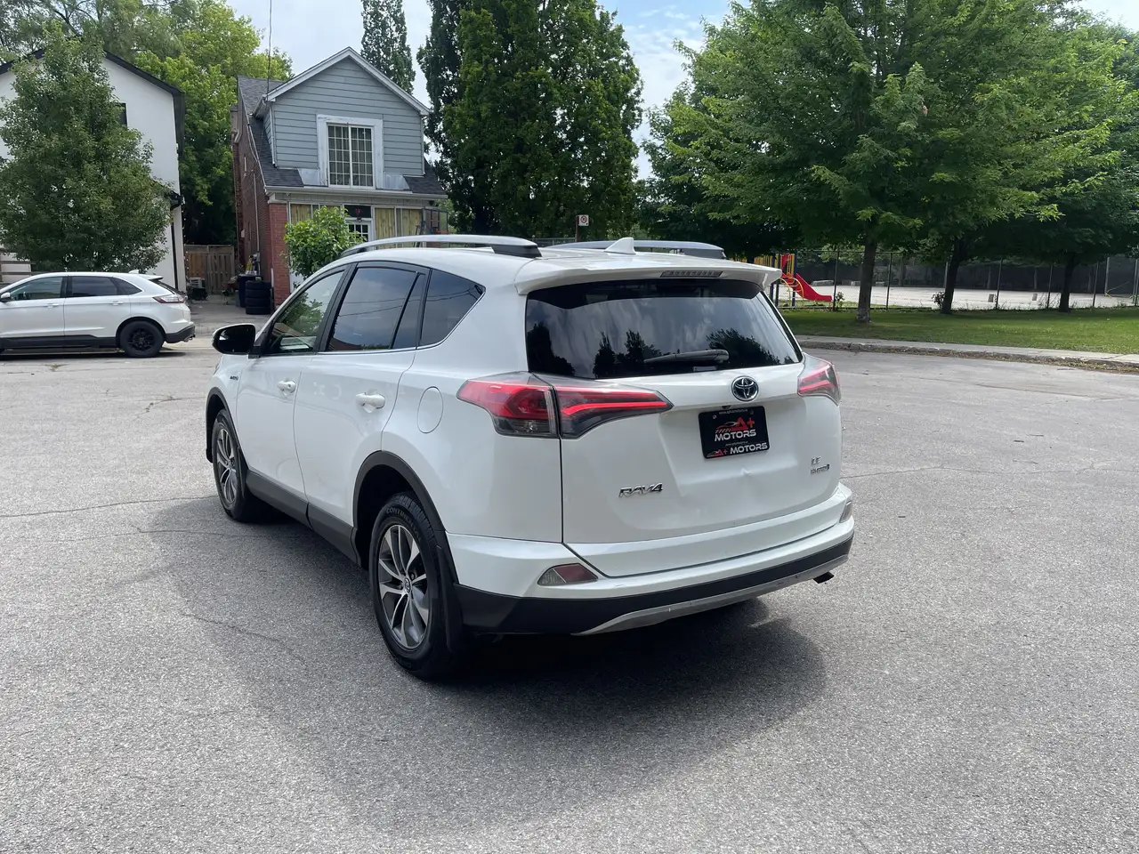 Toyota RAV 4 снимка Toyota RAV 4