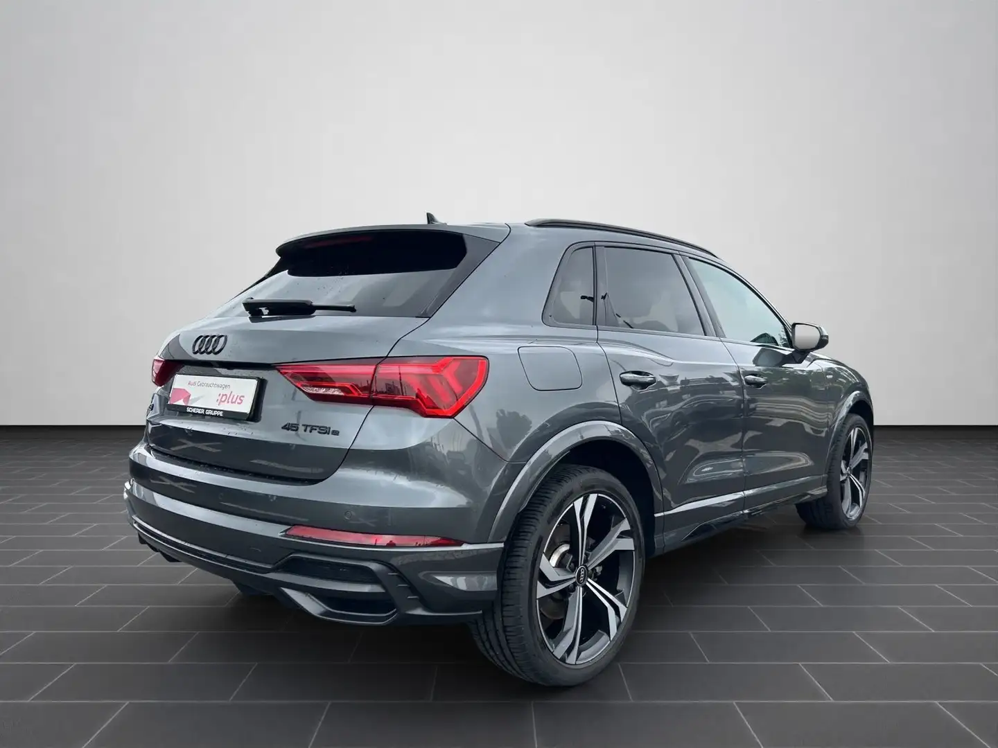 Audi Q3 45 TFSI e S line S tro. AHK/SHZ/LED/uvm. Grau - 2