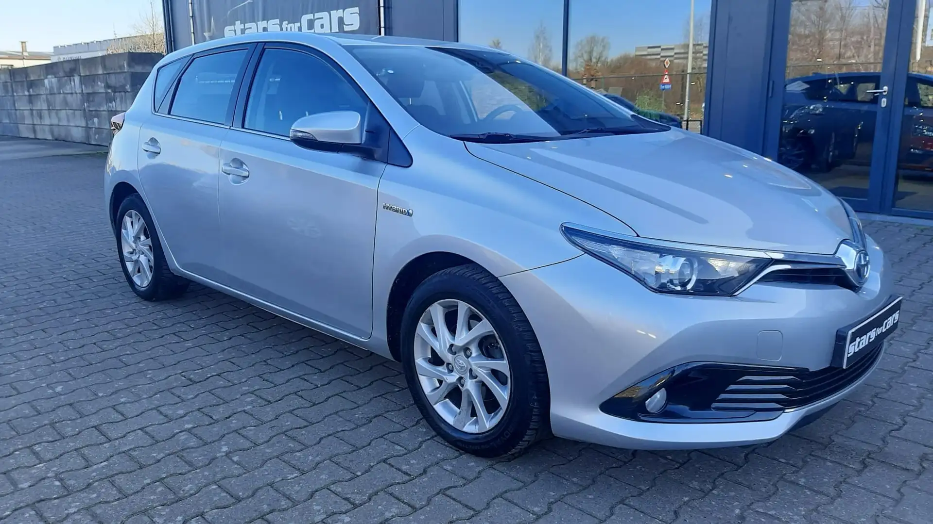 Toyota Auris Auris 1.8 VVT-i Hybrid Automatik Edition S+ Zilver - 2