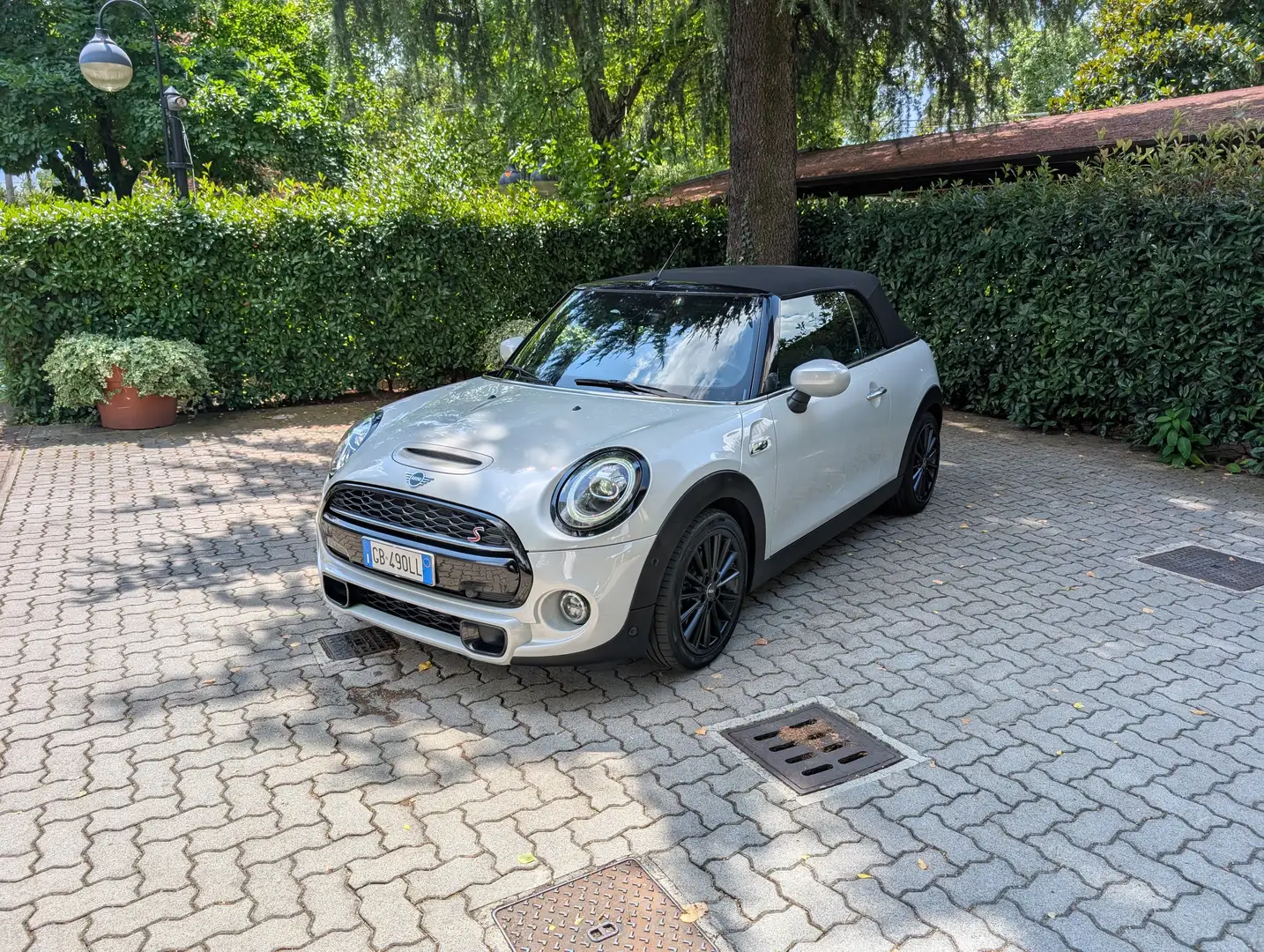 MINI Cooper S Cabrio 2.0 Hype auto Szary - 1