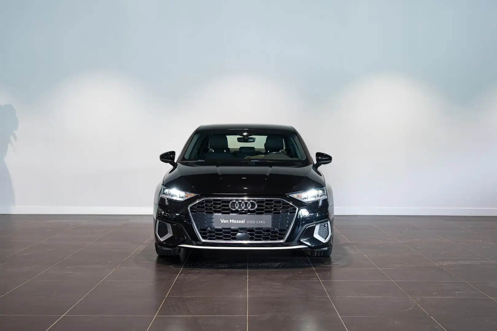Audi A3 Limousine 1.0 TFSi 30 81kW Advanced Noir - 2