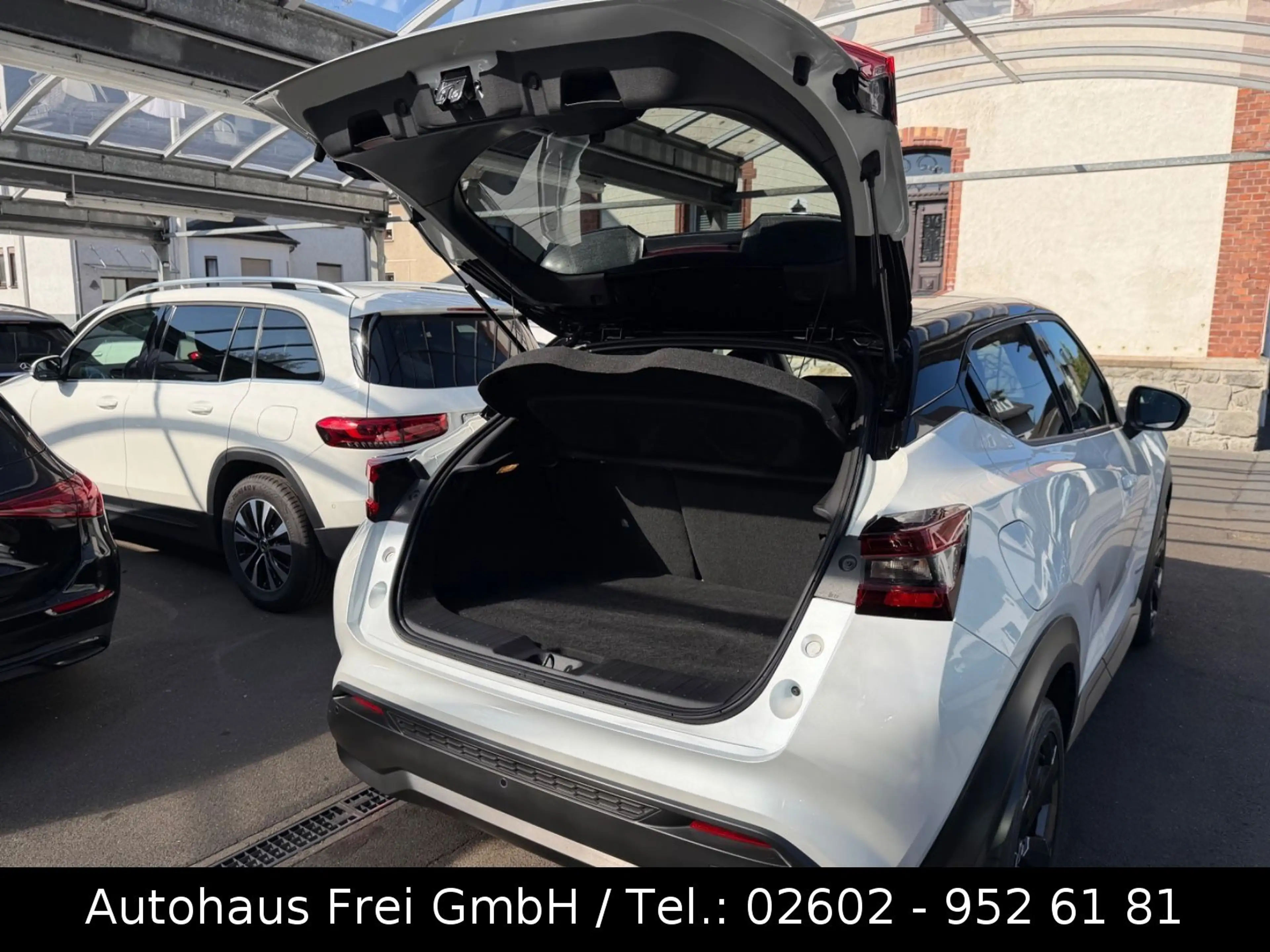Nissan Juke Hybrid TEKNA*BOSE*2.HAND*GARANTIE*LHEIZBAR* — photo 9
