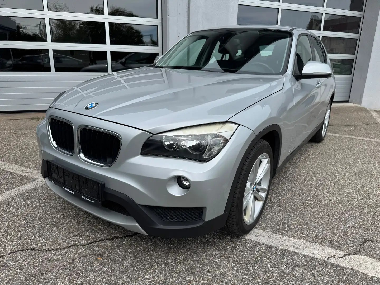 BMW X1 xDrive-Allrad 18d Bluetooth,PDC/Pickerl:01/27 Grau - 2