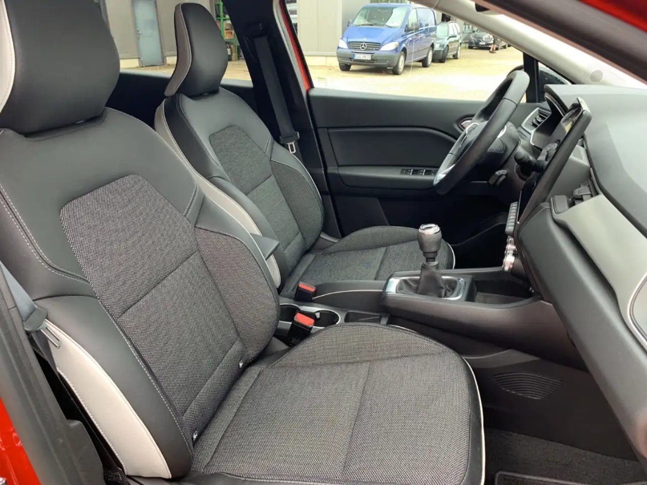 Renault Captur 1.3 TCe 140 Techno Fast Track KAMERA+NAVI, миниатюра 25