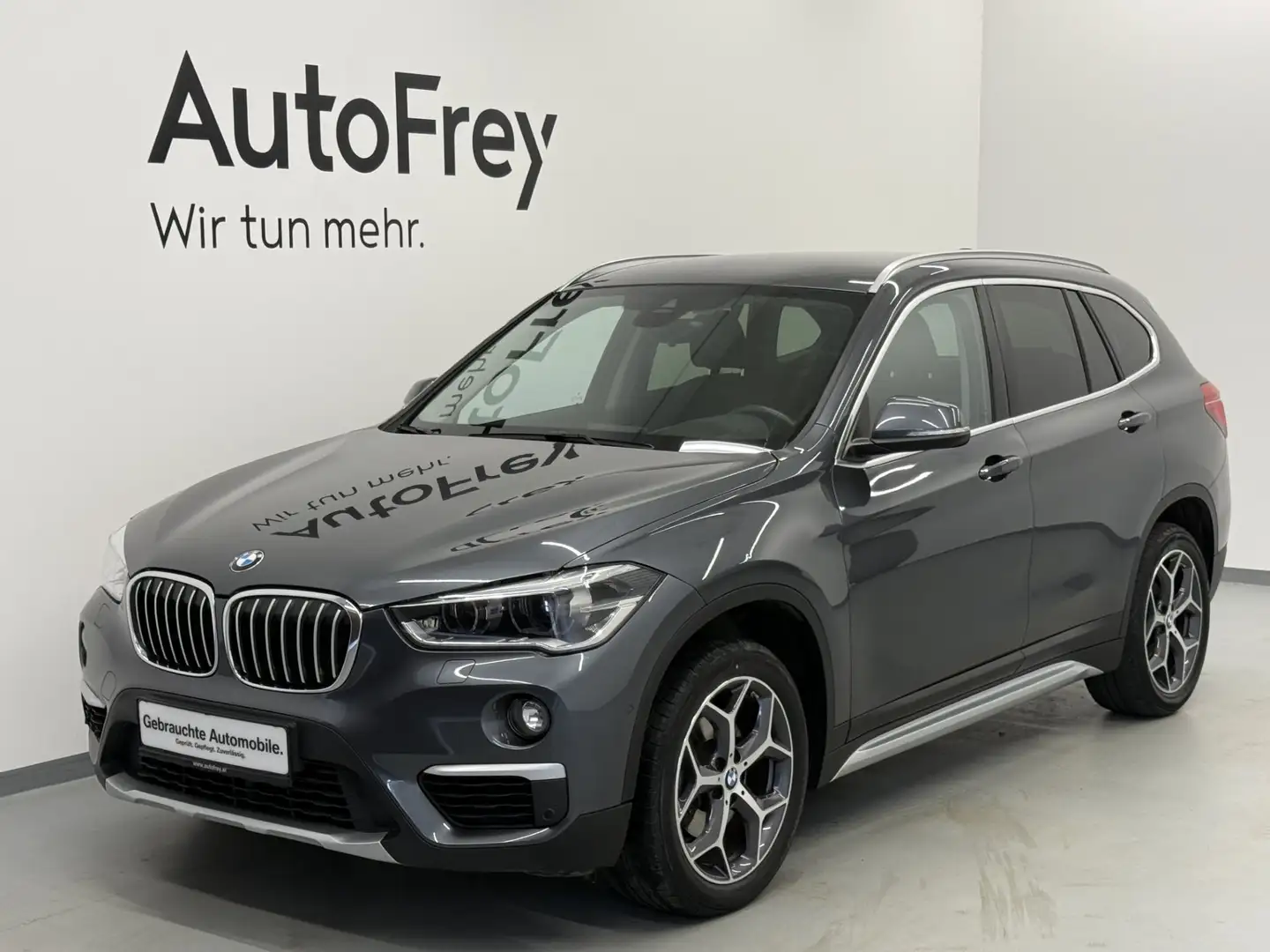 BMW X1 xDrive18d Grau - 1