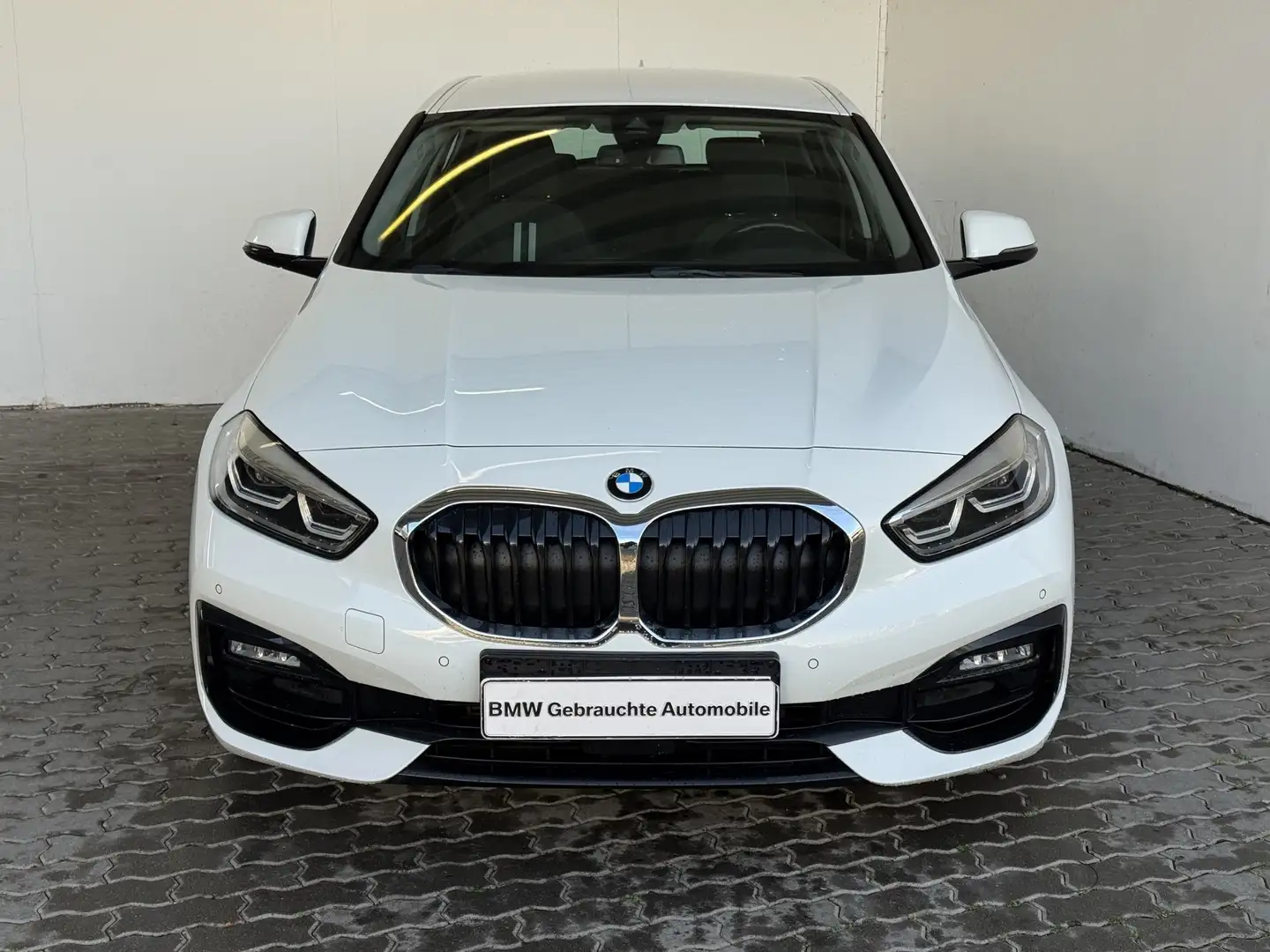 BMW 118 i Sport Line Navi.LED.HuD.HiFi.KomfZg.WLAN Weiß - 2