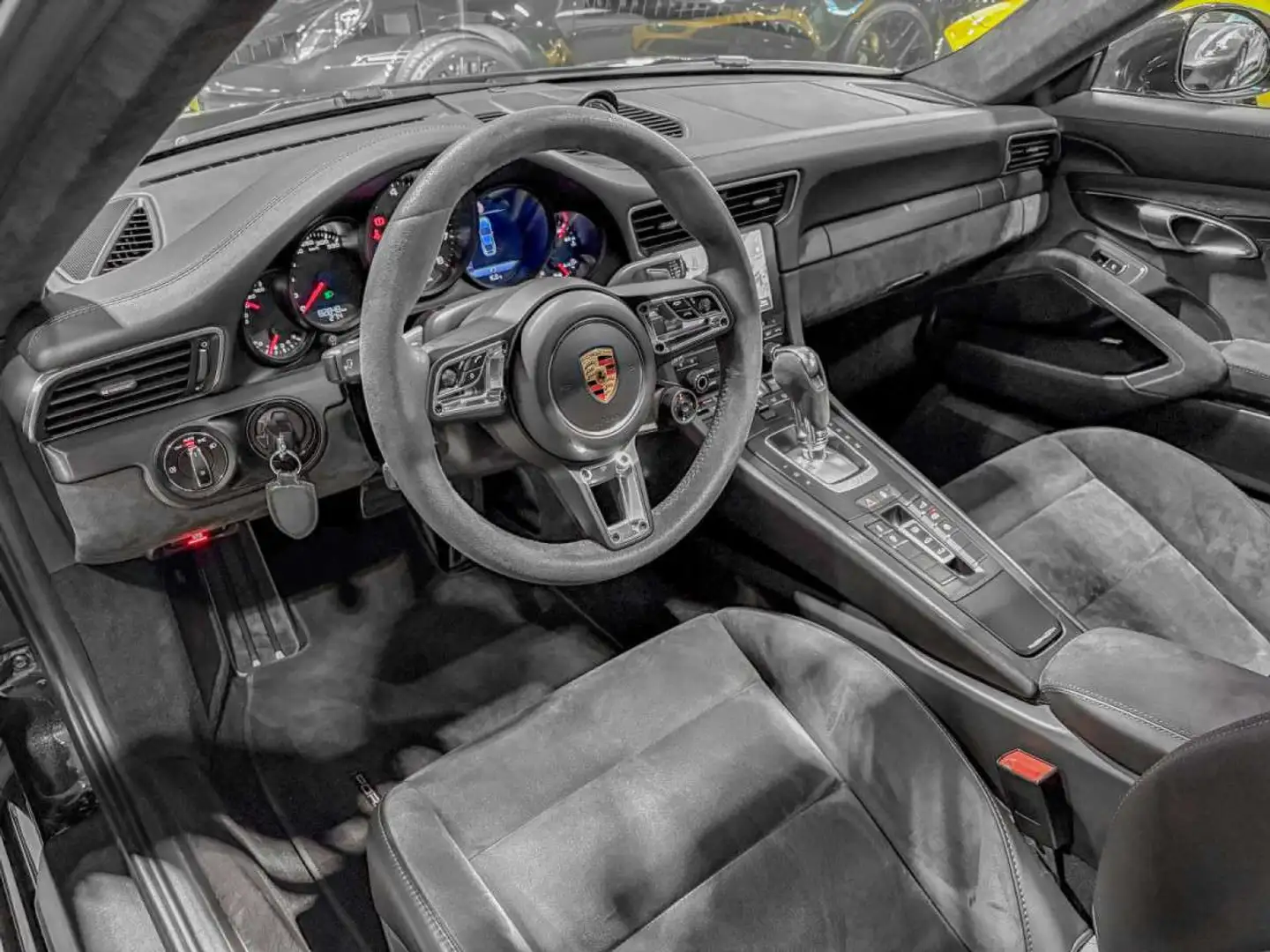Porsche 991 911 Carrera 4 GTS / FULL BLACK / RACE TEX ALCANTAR Noir - 2