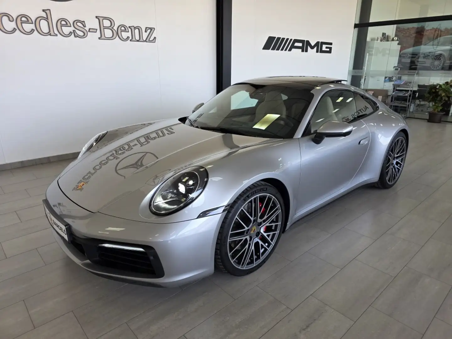 Porsche 992 Carrera 4S Coupé PDK Gris - 1