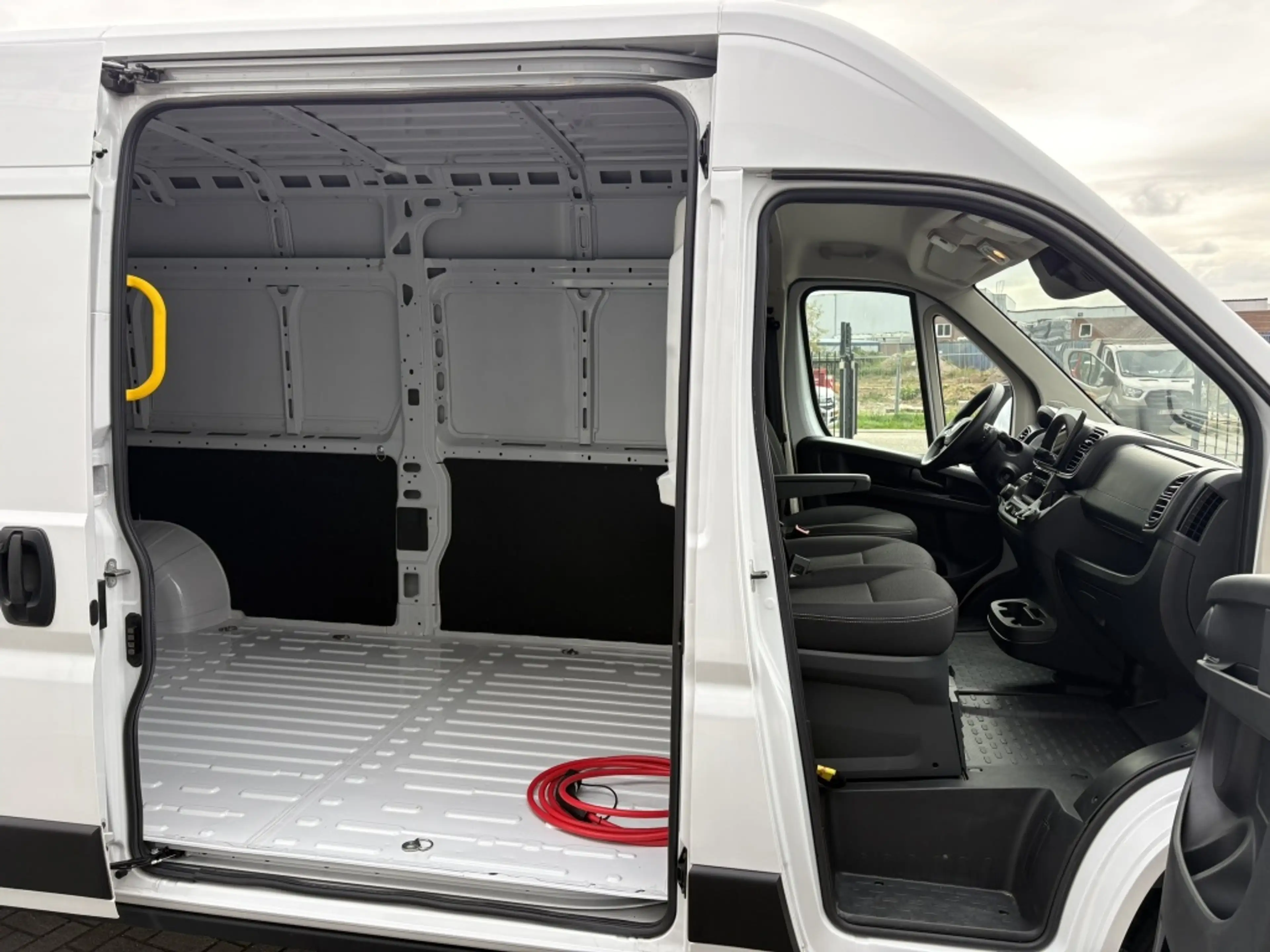 Opel Movano-e Electric 3.5t L3H2 Zwaar 110 kWh | ECC | Navigatie — photo 5