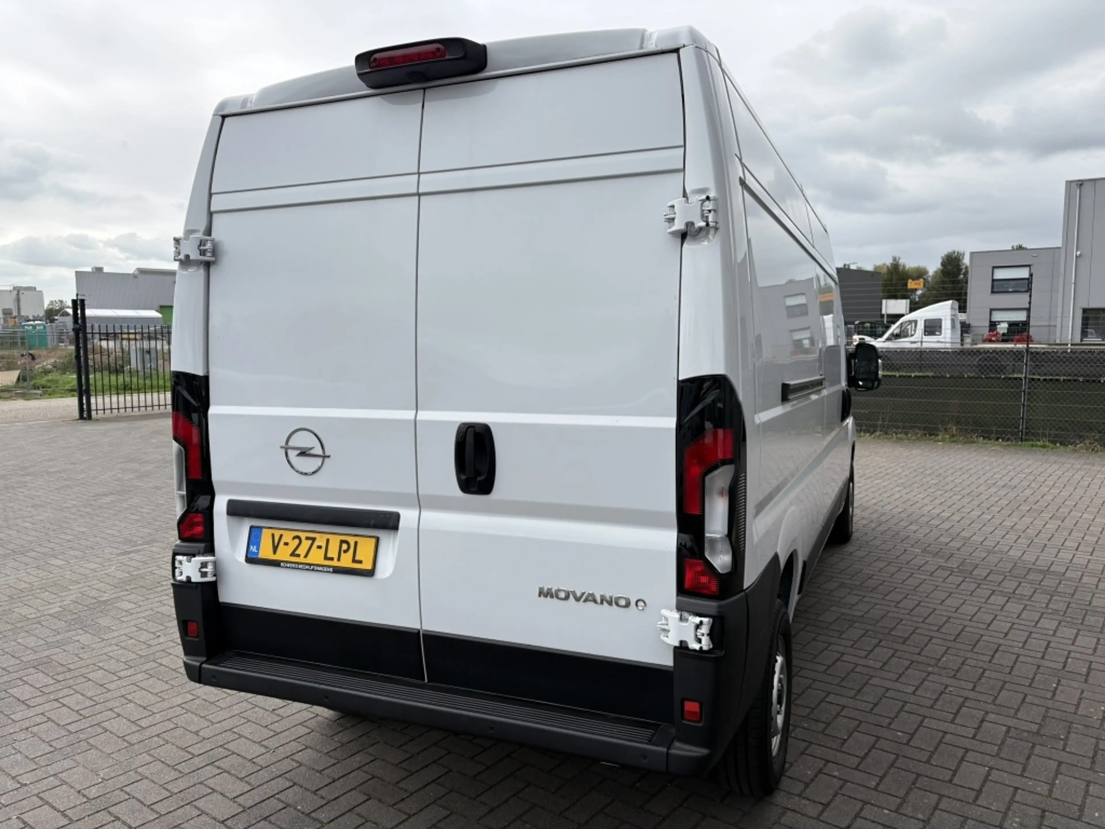 Opel Movano-e Electric 3.5t L3H2 Zwaar 110 kWh | ECC | Navigatie — photo 3