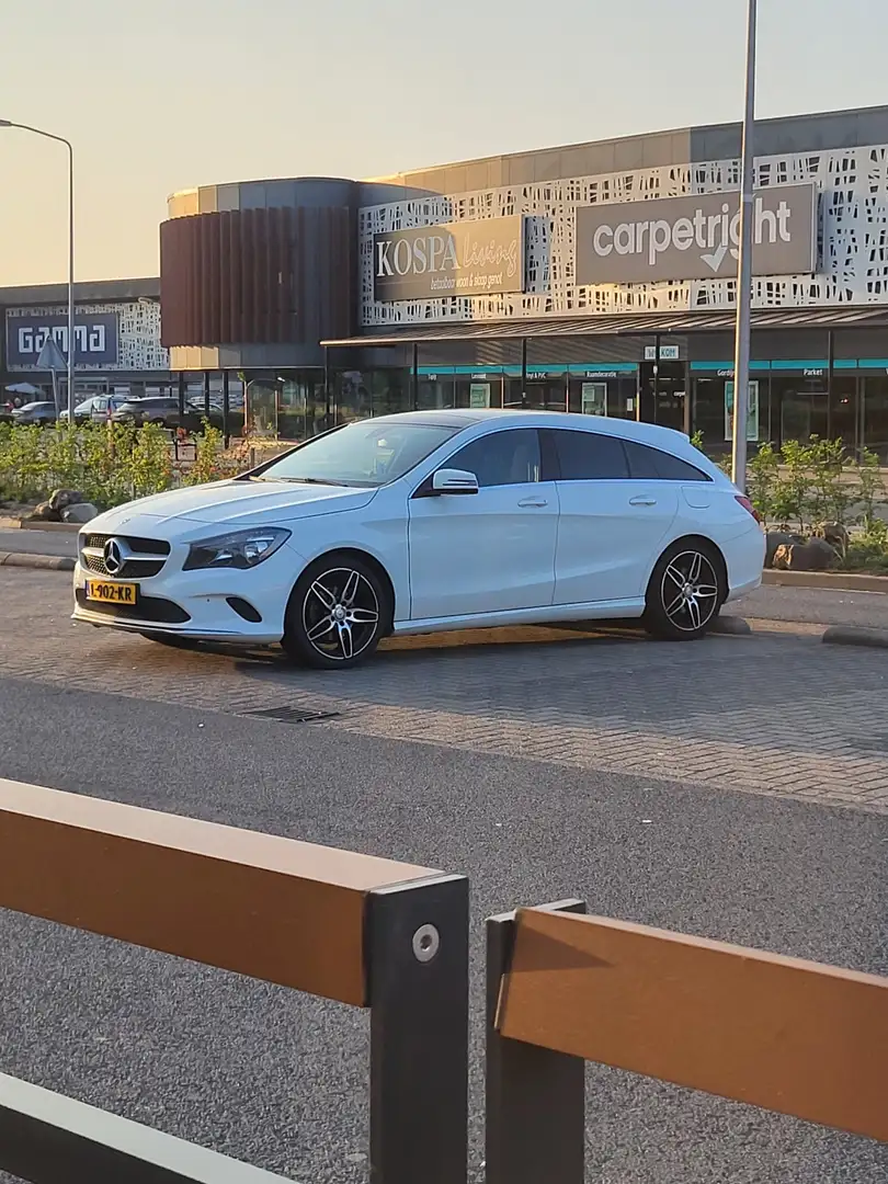 Mercedes-Benz CLA 200 Shooting Brake - 1
