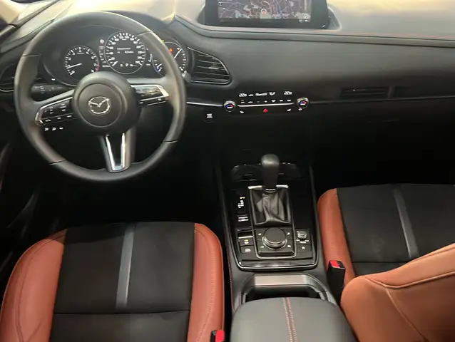 Mazda CX-30 view 17