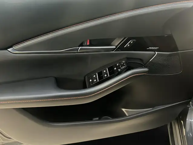 Mazda CX-30 view 6