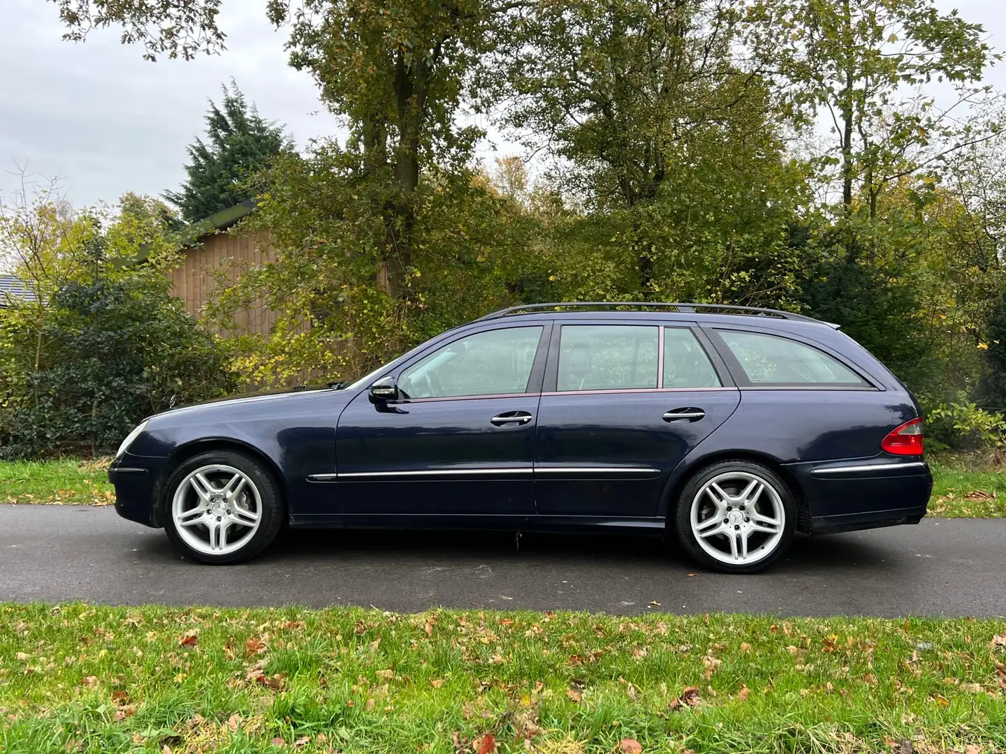 Mercedes-Benz E 230 Estate Business Edition Elegance | 7- Persoons + L Blauw - 2