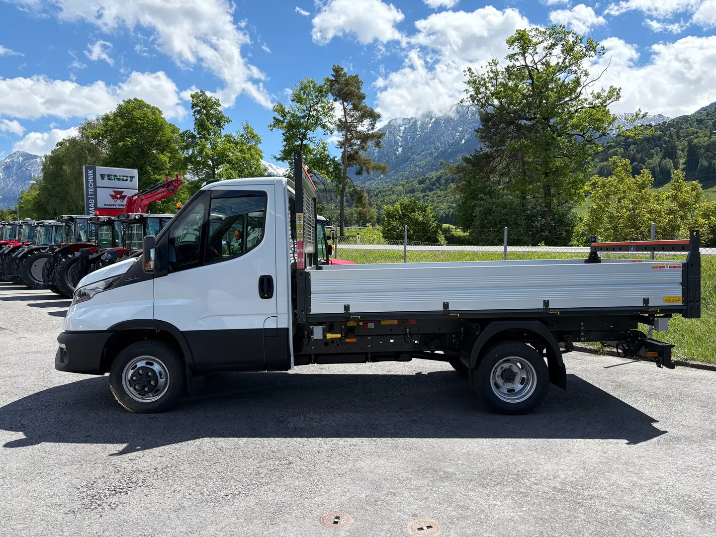Iveco Daily 35C14H 3-Seiten-Kipper Weiß - 2