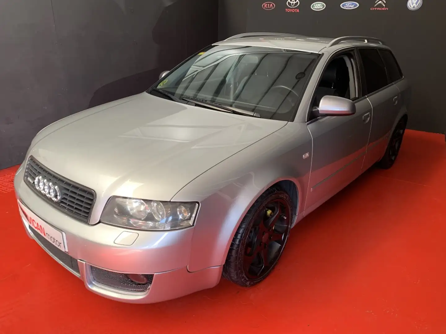 Audi A4 Avant 3.0 Gris - 2