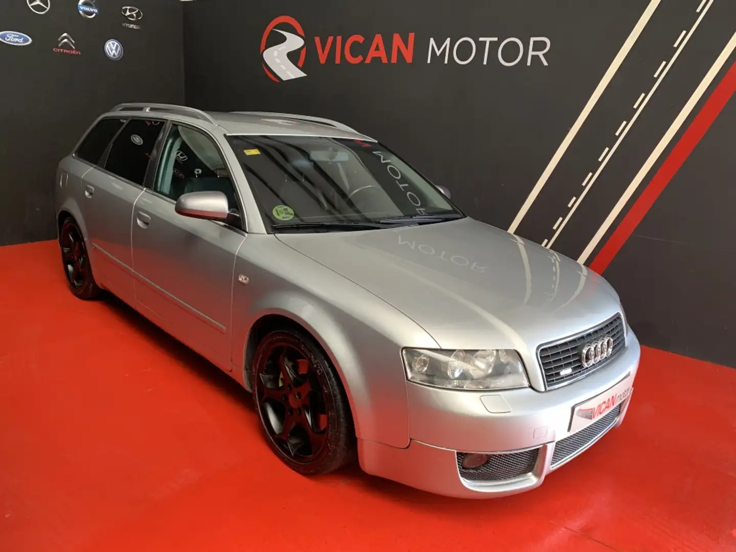Audi A4 Avant 3.0 Gris - 1