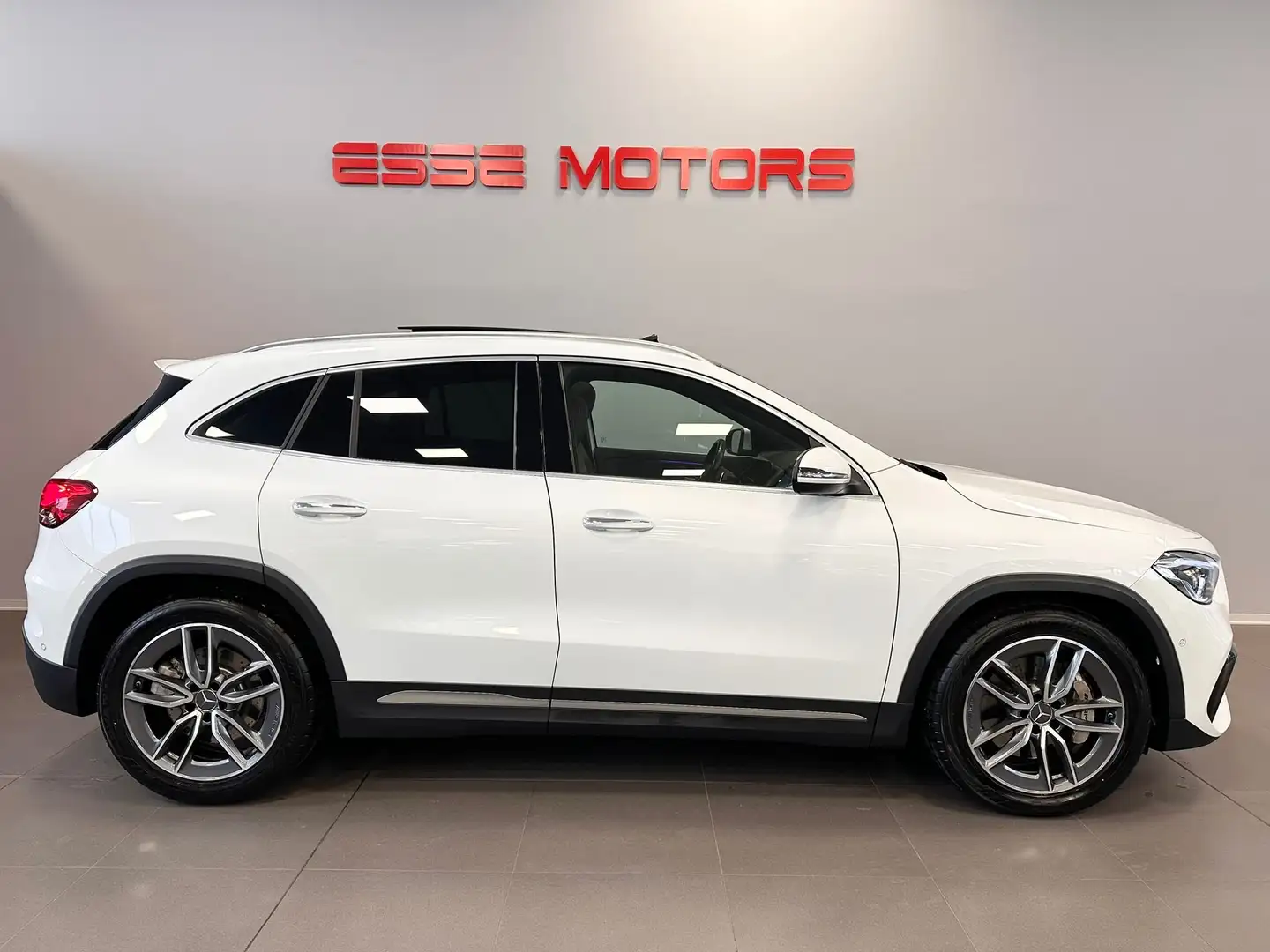 Mercedes-Benz GLA 35 AMG TETTO APRIBILE - SEDILI ELETTRICI - PELLE TOTALE - Blanc - 2