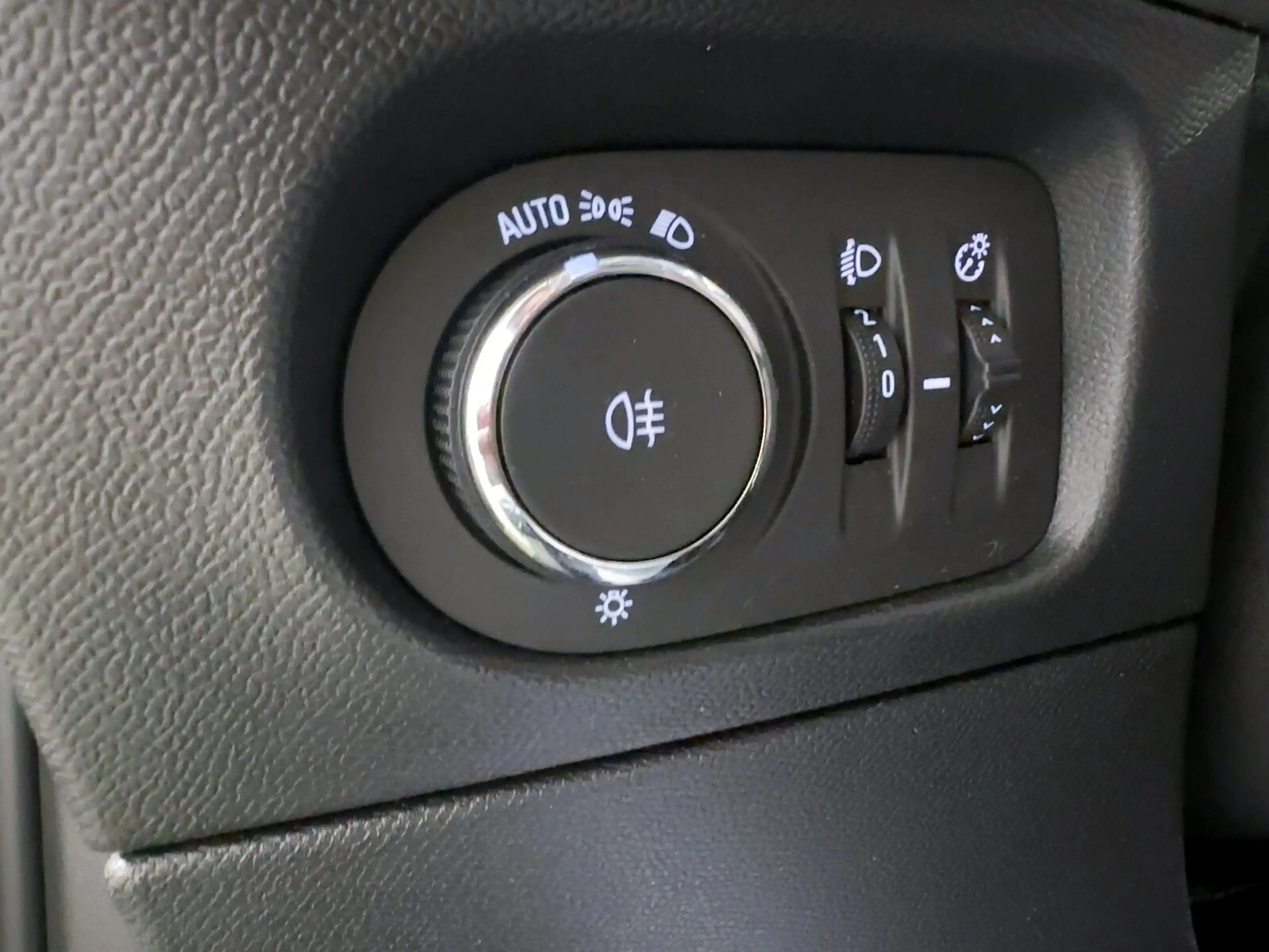 Opel Mokka-E Sitz-/Lenkradheizung+Navi+Parkpilot — photo 11