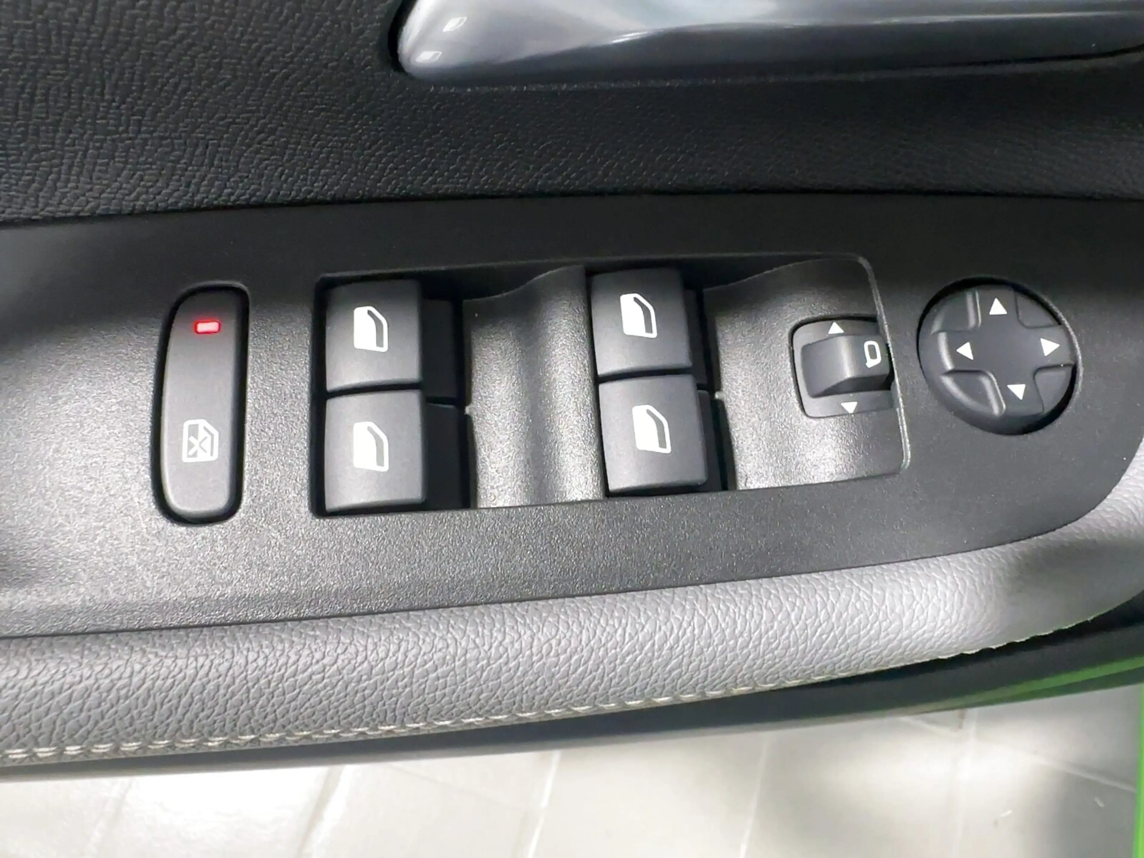 Opel Mokka-E Sitz-/Lenkradheizung+Navi+Parkpilot — photo 10