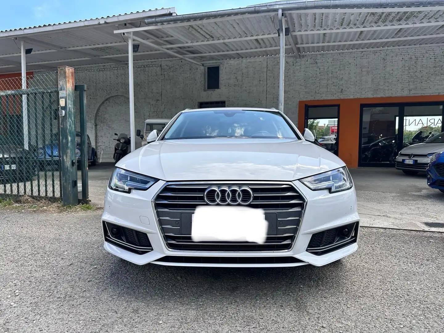 Audi A4 A4 Avant 2.0 tfsi g-tron S line edition 170cv Bianco - 2