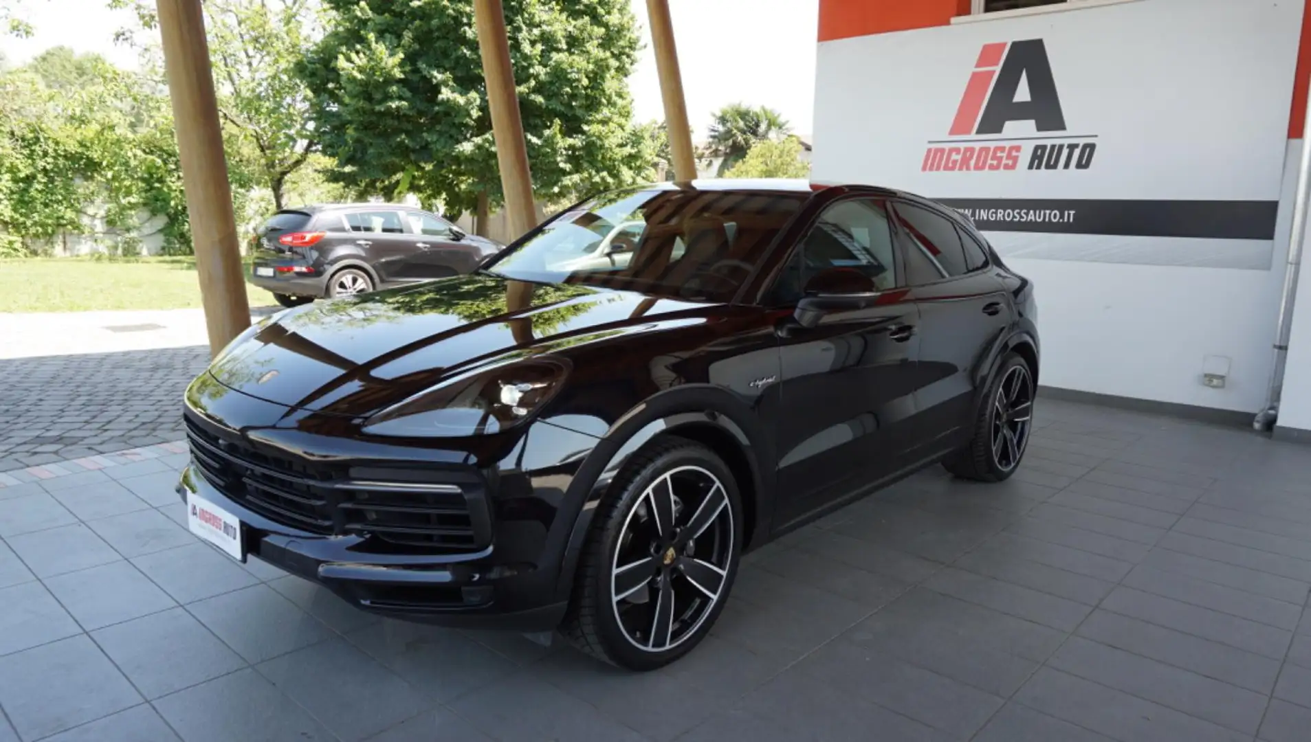 Porsche Cayenne Coupé 3.0 V6 E-Hybrid Nero - 1