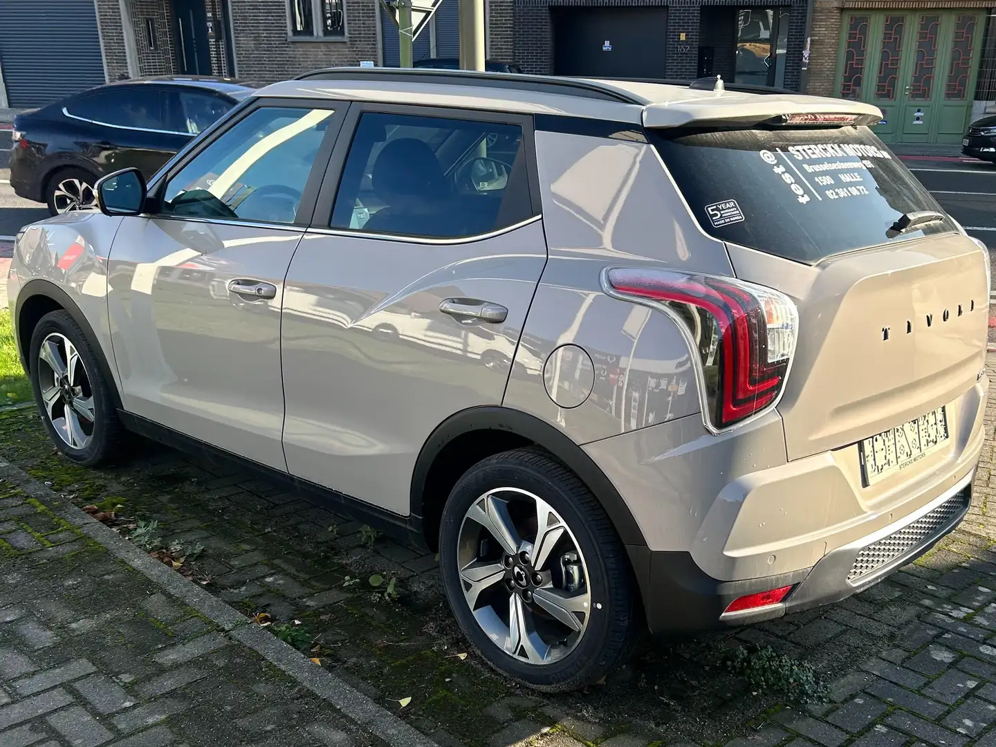 KGM Tivoli Platinum Сірий - 2