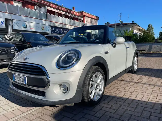 MINI One Cabrio Mini IV F57 2018 Cabrio 1.5 Hype Adatto Neopatenta