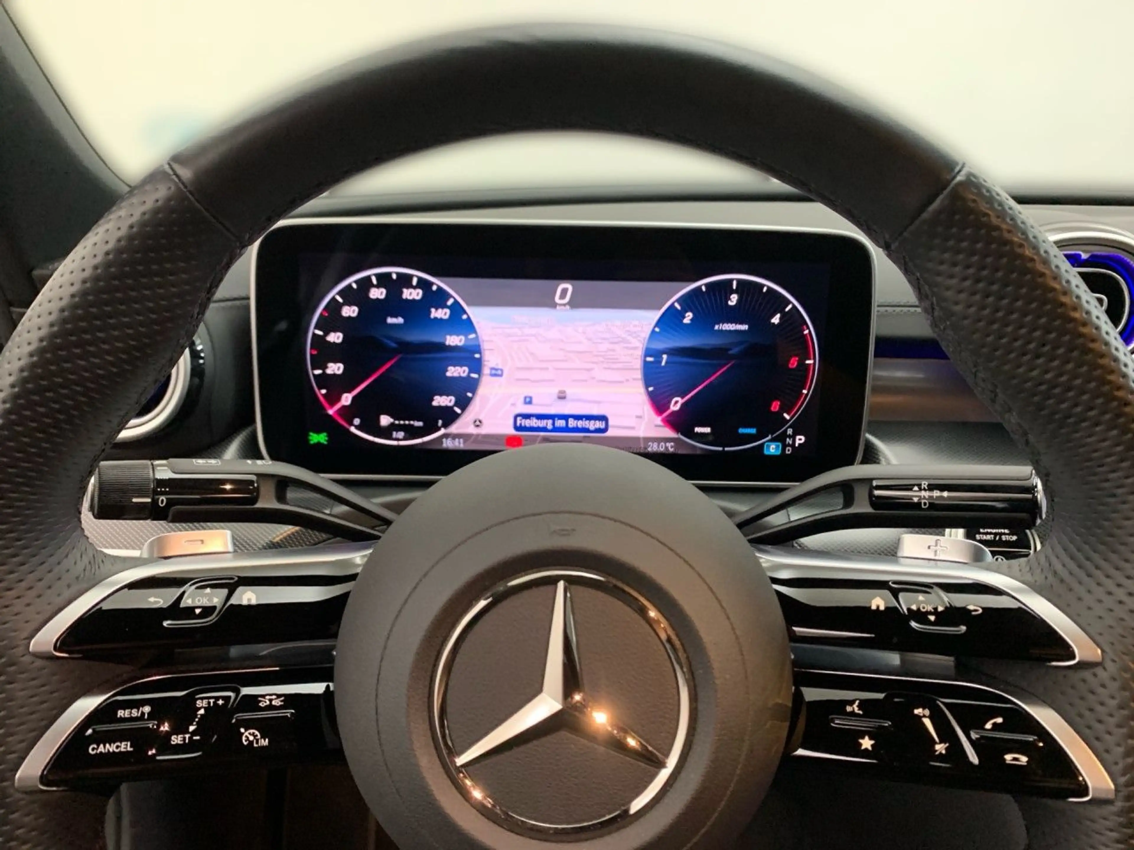 Mercedes-Benz C 220 d Edition AMG-Line Fahrass 360° Spurhalt-Ass — photo 9