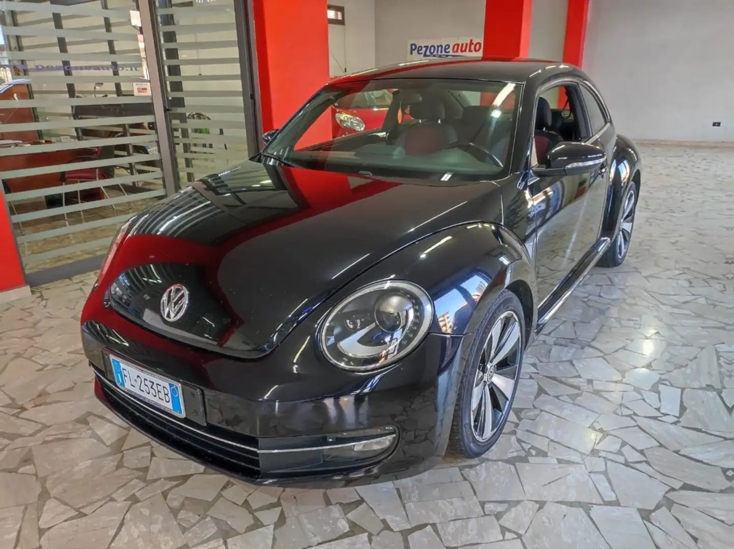Volkswagen Maggiolino 1.6 TDI Design Nero - 2