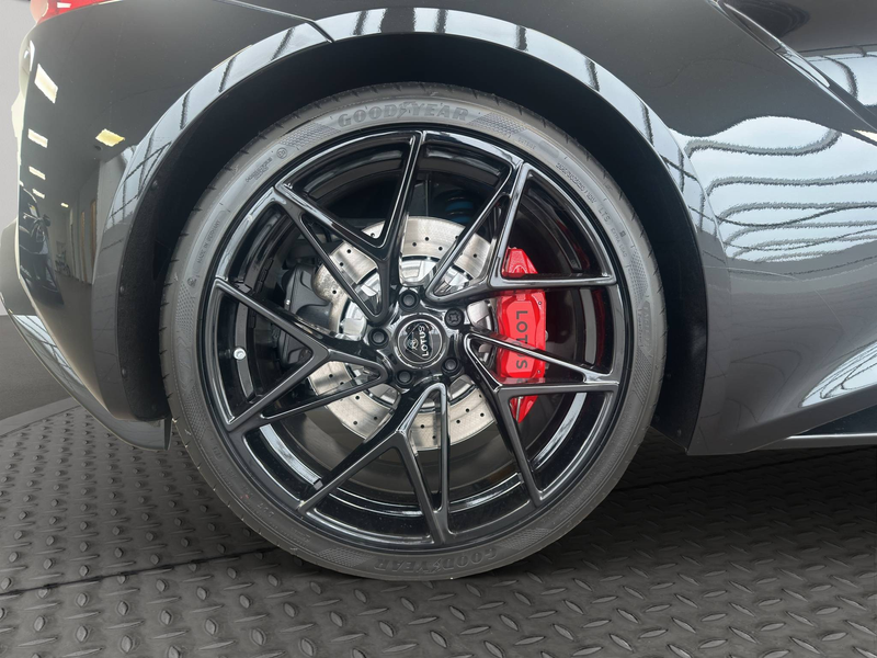 Lotus Emira Emira V6 SE — photo 12